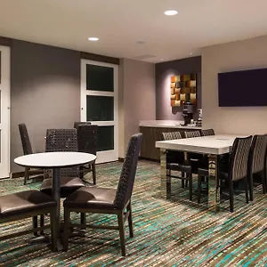 By Marriott St. Louis Westport Hotel
